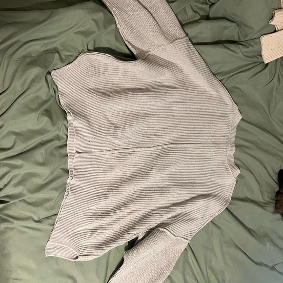 Gray Ribbed Knit Sweater - Picture 2 of 3